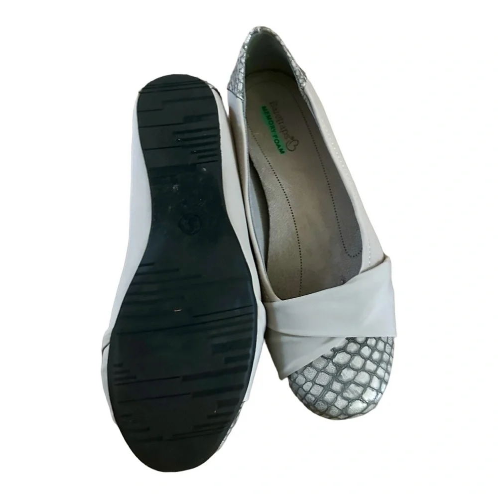 Bare Traps Memory Foam Lexia Wedge Pump Loafer Natural Gray - Women's Size 7.5